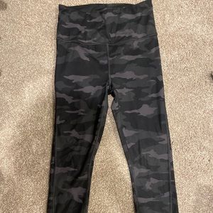 Athleta camo 7/8 leggings